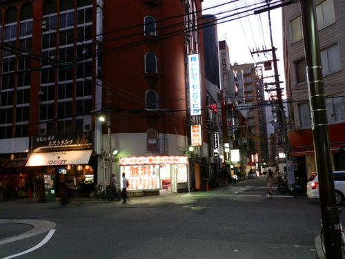 大阪の有名な風俗街「梅田」には稼げる風俗店が迷うほどある