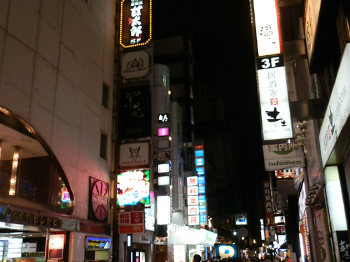 大きな繁華街の難波は交通のアクセスも良くて稼ぎやすいエリアです